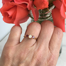 Load image into Gallery viewer, Vintage Diamond & Ruby 18K Yellow Gold Ring