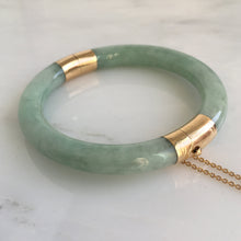 Load image into Gallery viewer, Chinese Green Jade Jadeite Bracelet Bangle