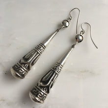 Load image into Gallery viewer, Vintage Silver Torpedo Earrings
