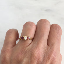 Load image into Gallery viewer, Vintage Diamond & Ruby 18K Yellow Gold Ring
