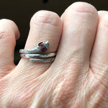 Load image into Gallery viewer, Vintage Snake Sterling Silver Ring