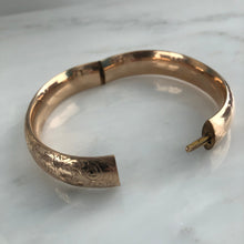 Load image into Gallery viewer, Victorian 10K Gold Floral Engraved Bangle Bracelet