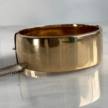 Load image into Gallery viewer, Victorian 9K Gold Engraved Bangle Bracelet