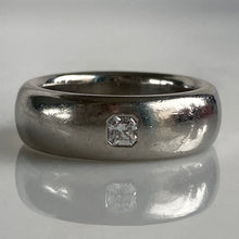 Load image into Gallery viewer, Tiffany & Co Platinum Diamond Ring Band