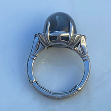 Load image into Gallery viewer, Vintage 18ct Star Sapphire & Diamond Platinum Ring