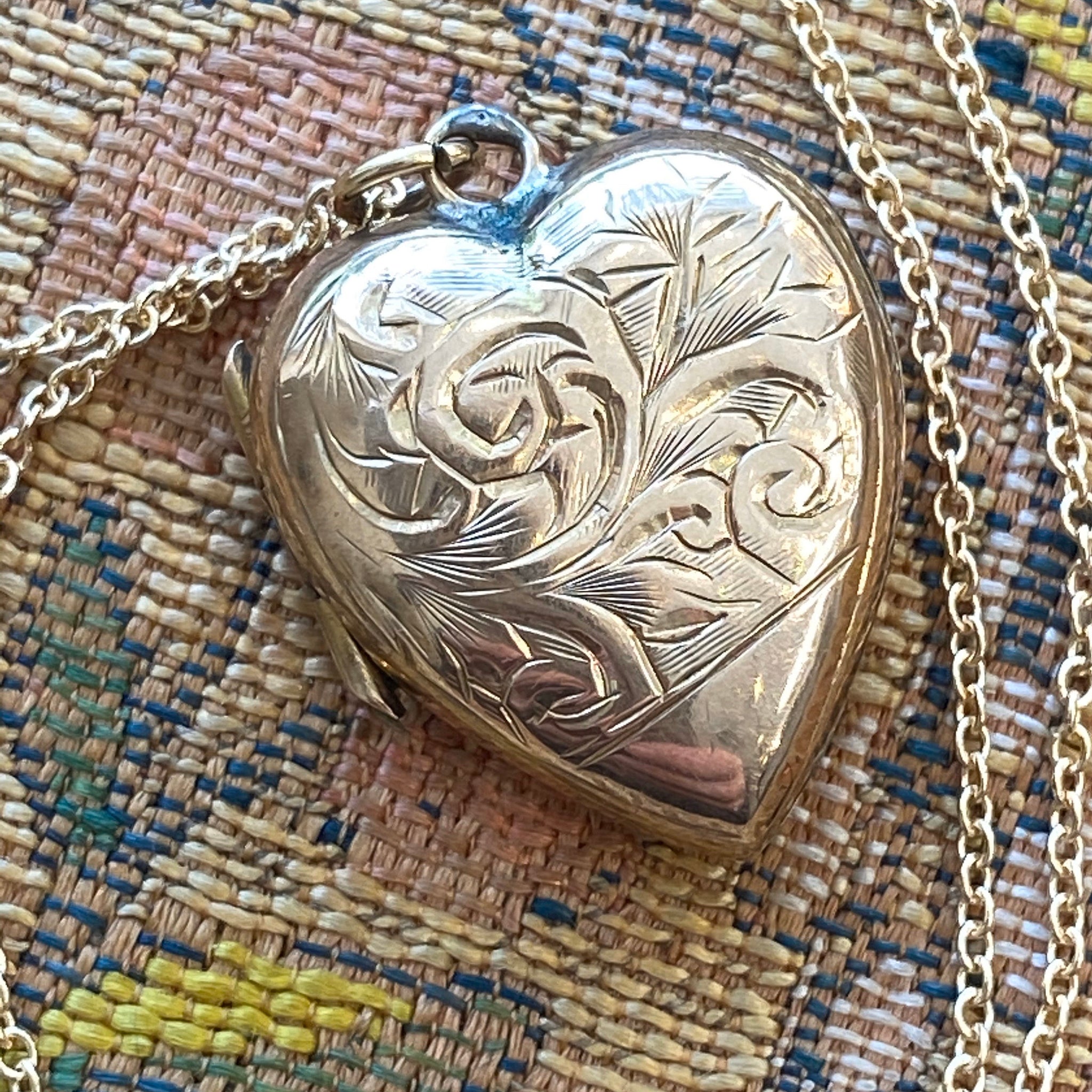 14k Gold Filled Etched Flower Heart Locket Pendant Chain Necklace 18