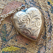 Load image into Gallery viewer, Vintage Heart 9K/14K Locket Pendant Necklace
